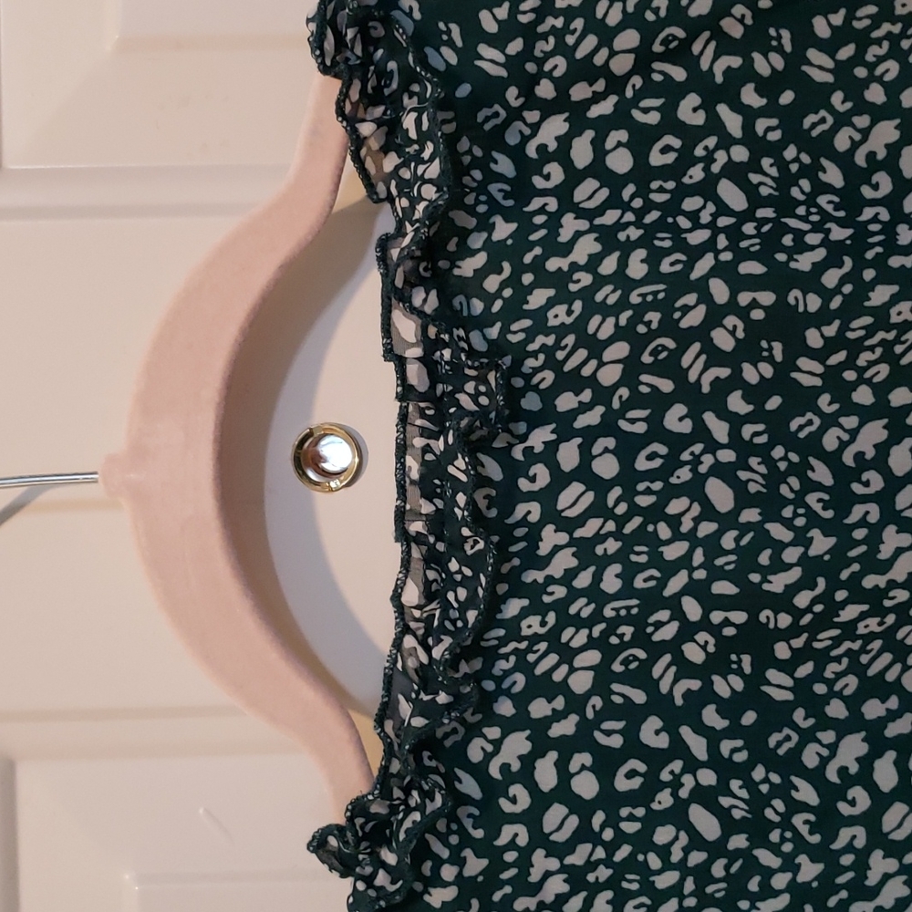 Dress - Picture 8 of 8